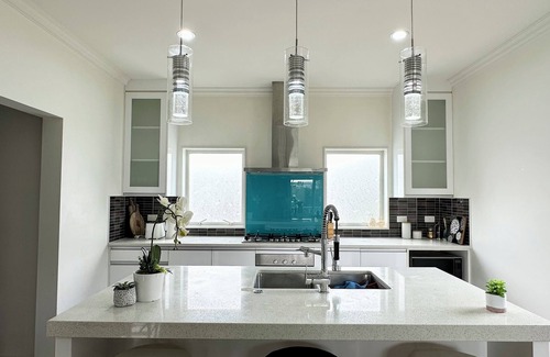 Hamilton Casa | Conveniently, everything you need is just a 5-minute walk away