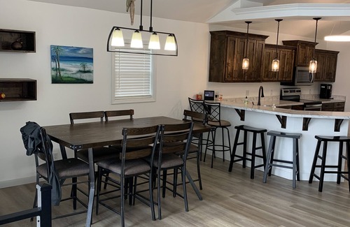 Sunrise Beach Casa | CONVENIENTLY LOCATED, recently remodeled private lake home in Sunrise Beach!