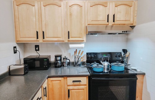 Chinatown Apartamento | Convention / 3 King Beds / Jet Shower / 65" TV