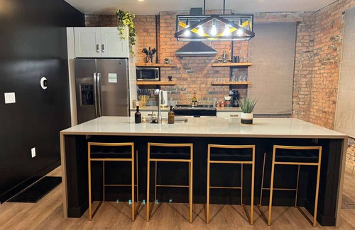 Italian Village Casa | Convention Short North Free Parking Clean