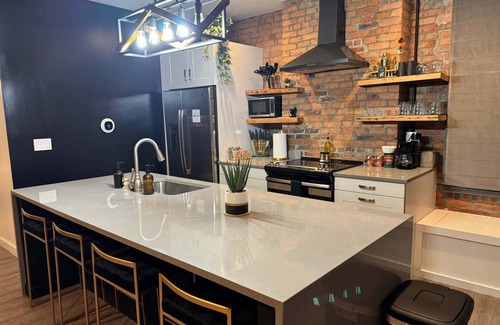 Italian Village Casa | Convention Short North Free Parking Clean