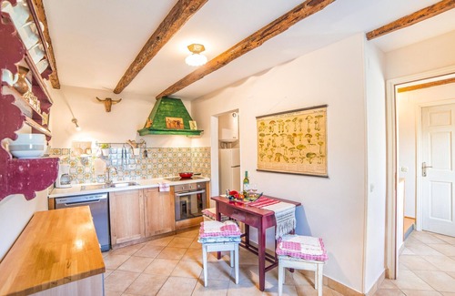 Babici Casa | Casa de vacaciones convencional en Umag con piscina privada