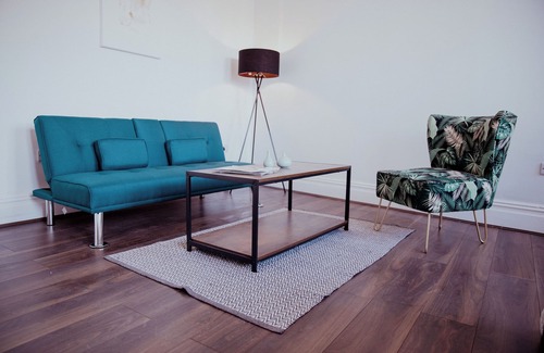 Hepworth Apartamento | Converted bank: centre of Town (split apartment)