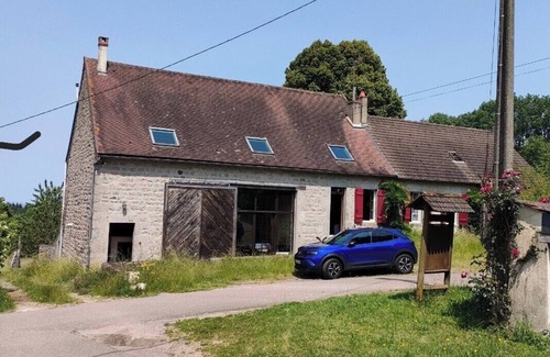 Lormes Casa | Converted barn, Morvan regional park. All comforts, nature, silence, top views
