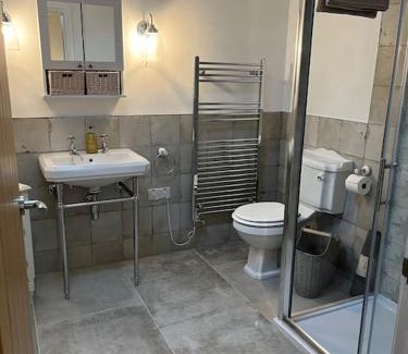 Carnforth Apartamento | Converted Barn with Hot Tub, The Hayloft.