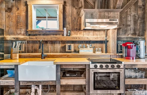 Quechee Casa | Converted Carriage Barn | The Carriage House Unit1