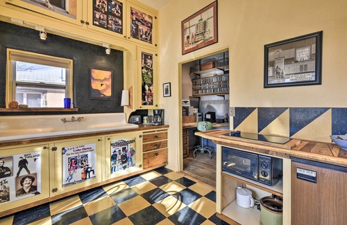 Del Norte Apartamento | Converted Concert Hall in Downtown Del Norte!