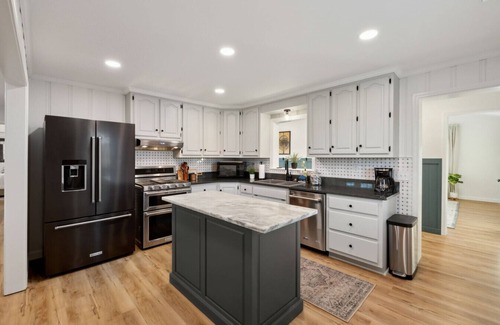 Gallatin Casa | Converted MiniFarm North of Nashville 'The Hollow'
