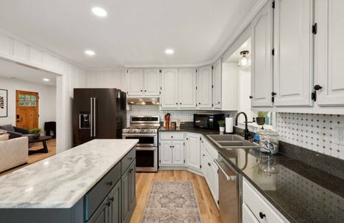 Gallatin Casa | Converted MiniFarm North of Nashville 'The Hollow'