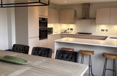 Bookham Casa | Converted Saddlery in the country!