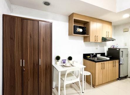 Salcedo Village Apartamento | Convertible Solo Budget Studio in Salcedo Village