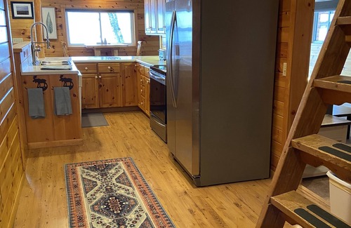 Isle Casa | Convienant location. Right on water. Private boat launch. Outdoor sauna!