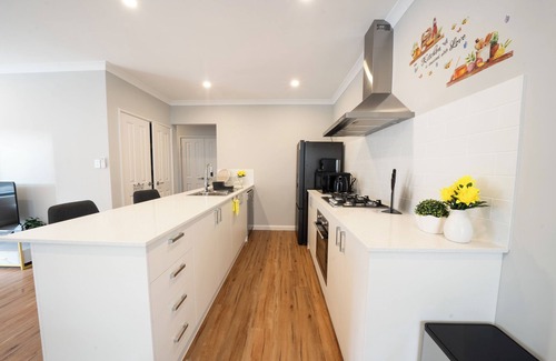 Kelmscott Apartamento | Convinient Cosy Home with everthing around you.