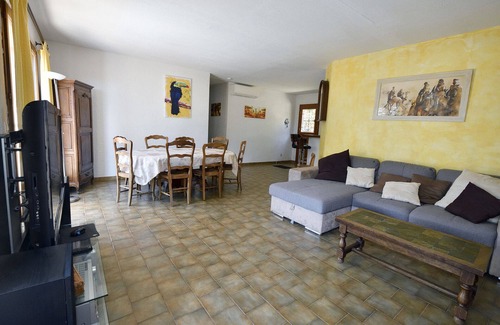 Lorgues Casa | Convivial house, center Var. 3 bedrooms. Enclosed private swimming pool