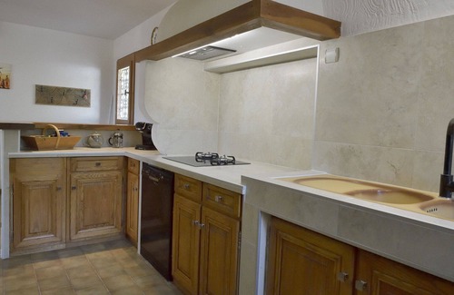 Lorgues Casa | Convivial house, center Var. 3 bedrooms. Enclosed private swimming pool