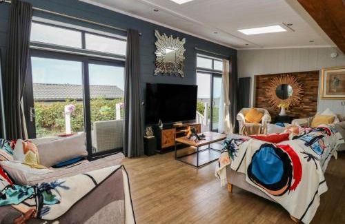 Llanllwchaiarn Casa | Coogee View