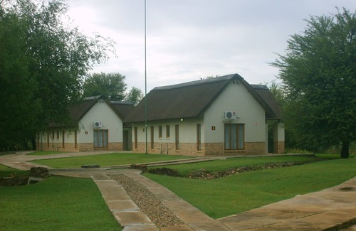 Mahikeng Cama Y Desayuno | Cookes Lake Resort