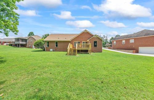 Cookeville Casa | Cookeville Family Retreat 3BR Home with Yard Close to TTU & Town