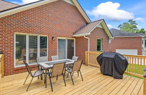 Cookeville Casa | Cookeville Family Retreat 3BR Home with Yard Close to TTU & Town