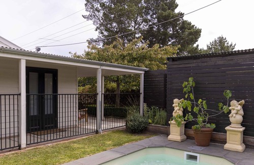 Lauriston Cabaña | COOKS HOUSE - 4 BEDROOM WEATHERBOARD IN LAURISTON