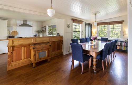 Lauriston Cabaña | COOKS HOUSE - 4 BEDROOM WEATHERBOARD IN LAURISTON