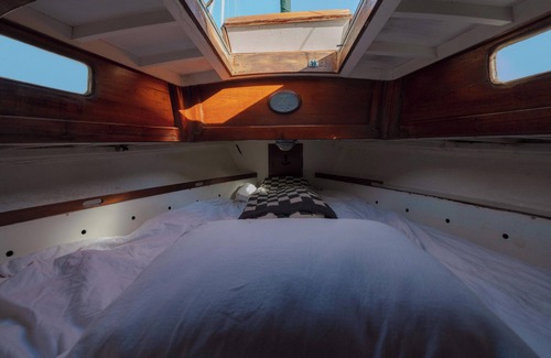 Marina del Rey Alquiler De Eote | Cool 1-bedroom boat in Marina del Rey