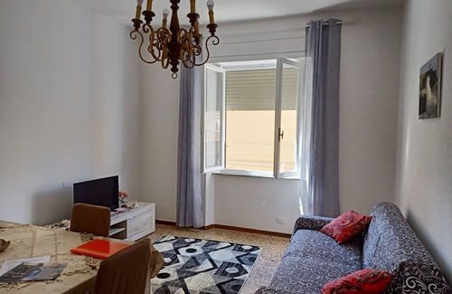 Piombino Apartamento | Cool apartment with AC in Piombino