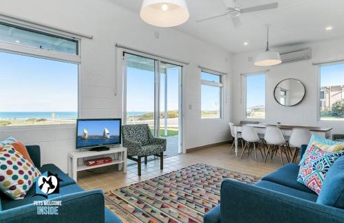 Middleton Casa | Cool Beach “Shack' + Spectacular Views + Netflix