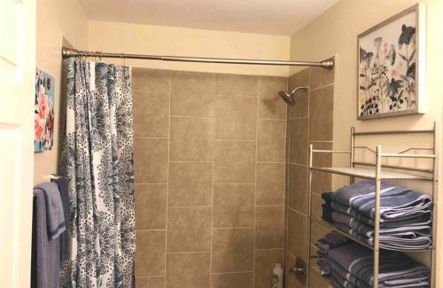 Durham Apartamento | *Cool Crib * King Bed * Long Term Stays * Duke*