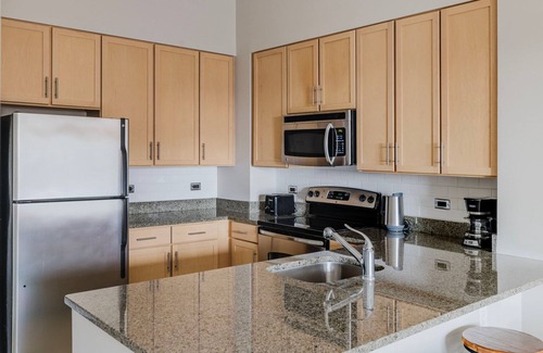 Mount Vernon Square Apartamento | Cool Mount Vernon 1BR w/ Gym & Rooftop Pool, nr Arena, by Blueground