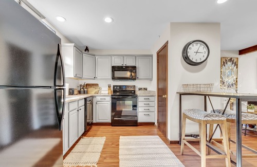 Tannersville Casa | cool nights, warm days. The best time of the year is here come enjoy all.