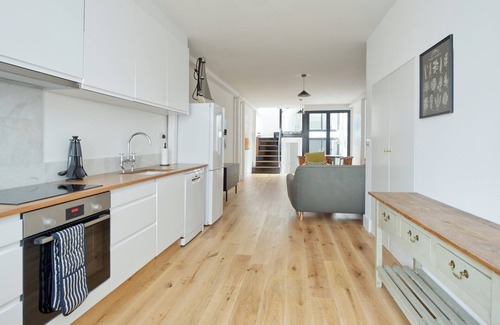 College Park and Old Oak Apartamento | Cool North Kensington apartment close to Notting Hill!