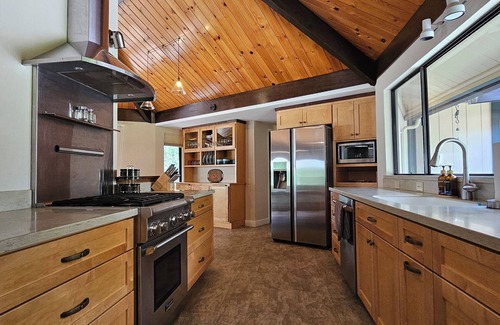 Auburn Casa | Cool off and Relax at the Little River Hideaway! Reserve your spot now!