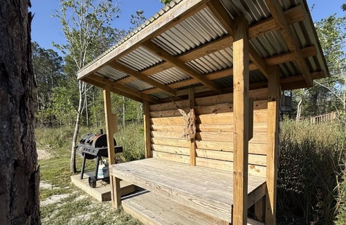 Shoreline Park Alquiler De RV | Cool RV spot or Campground on the water in Bay St. Louis