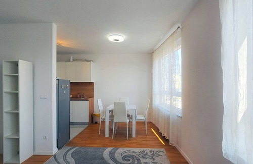 Kraljevec Sesvetski Apartamento | Cool studio apartment with all you need in charming Sesvete