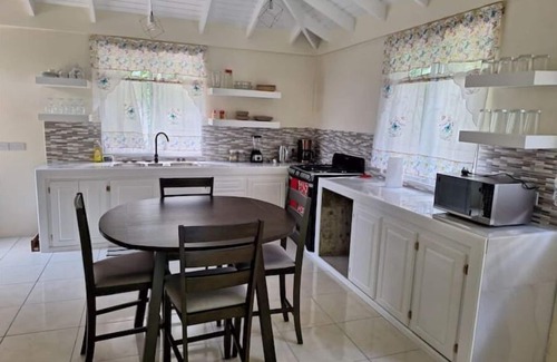 Fond Cani Casa | Cool Valley Guesthouse 3mins from Roseau 2bedrooms