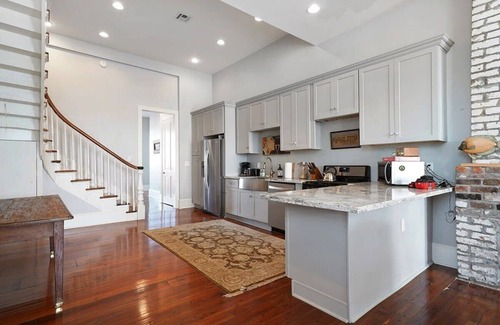 Saint Roch Casa | Cool Voodoo Art Pad- 4br near the Marigny!
