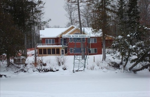 Marenisco Casa | Enfriar Shores Agua, Lago Gogebic Luxury Home