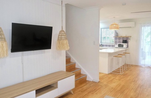 Bilinga Casa | Coolangatta Surf & Stay – 3BR Townhouse