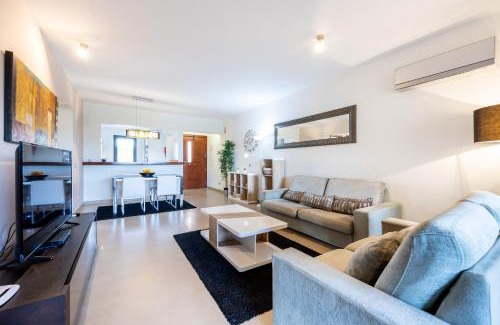 Praia da Luz Apartamento | CoolHouses Algarve, Luz 2 bed elegant flat, private pool & garden, SPA facilities, Mar da Luz 19