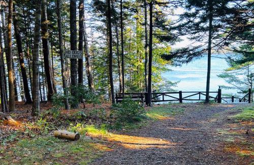 Boothbay Harbor Hotel | Cooper Cottage