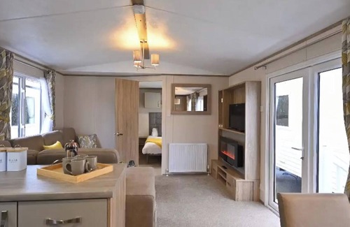 Colchester Cabina | Fantastic Family 3-Bed static Caravan cooper bea
