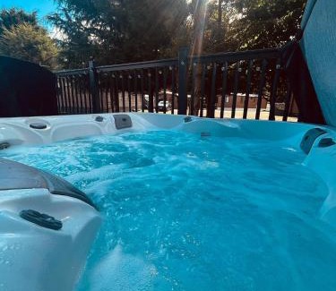 Allerthorpe Casa | Coopers Corner, Lodge with Hot Tub