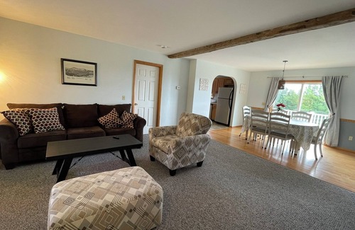 Milford Casa | Cooperstown Double Play Lodge 5-BRs House Near HOF