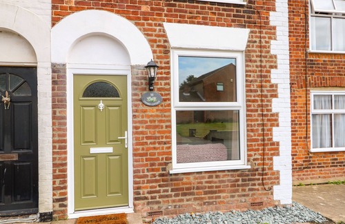 Martham Cabaña | Coorie Cottage, MARTHAM