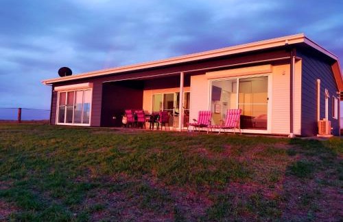 Bonney Casa | Coorong Island Retreat - Farm Stay at Pet Friendly Property