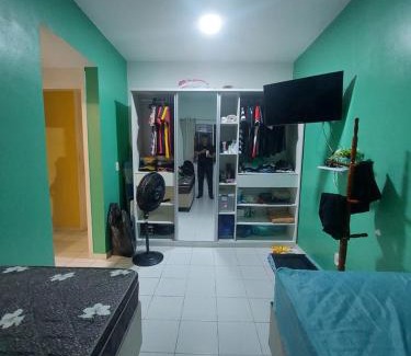Tenone Apartamento | COP 30 ALUGO Apartamento mobiliado com excelente localização e condomínio completo