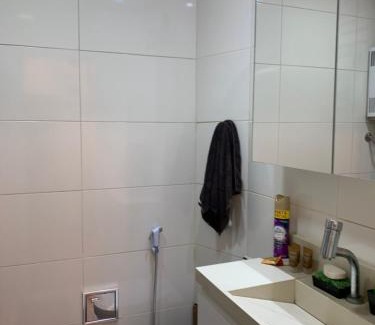 Leme Casa | COPACABANA PRAIA LEME QUARTO PRIVATIVO TRABALHo