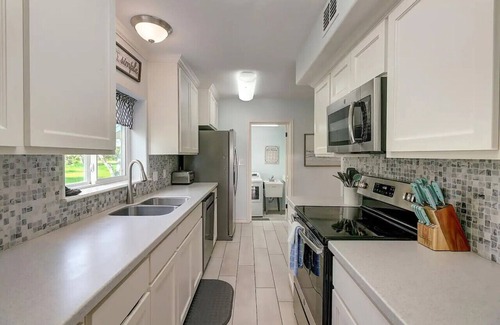 Bayside Casa | Copano Bay Retreat- Pool & Fishing Pier