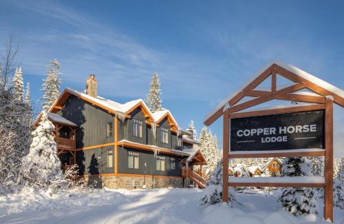 Golden Cabina | Copper Horse Lodge